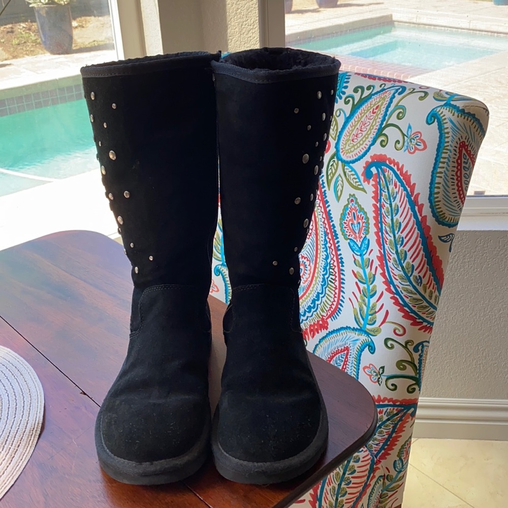 Great black suede uggs with gold and silver button design